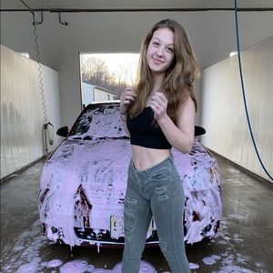 Meet your Posher, Riley